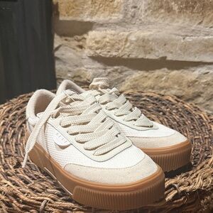 Reef Lay Day Seas Sneakers Women Vintage White cream casual tennis shoes sz 7.5